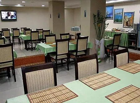 Grand Merin Airport 3*