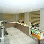 Hotel Grand Merin Airport